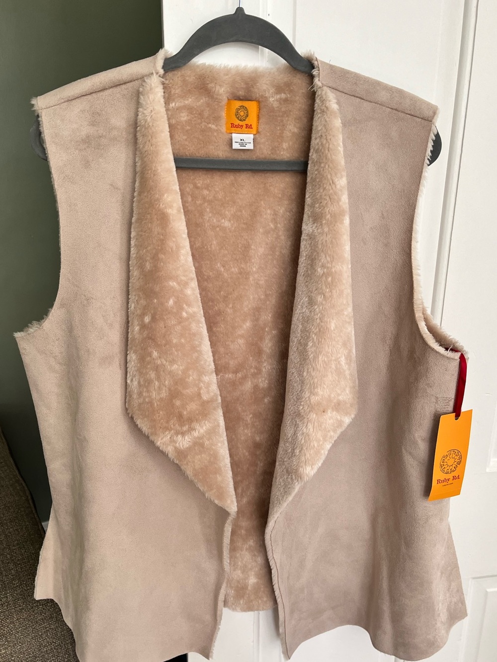 NWT Ruby Rd Size XL Faux Suede Sherpa Vest